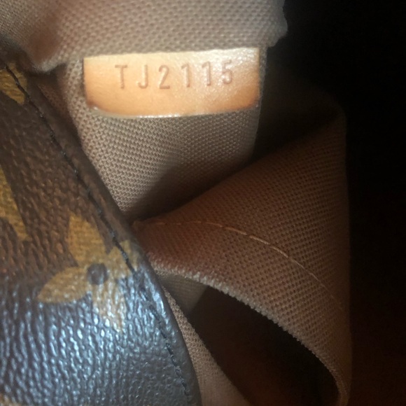 Louis Vuitton Monogram Sully PM - Picture 13 of 16